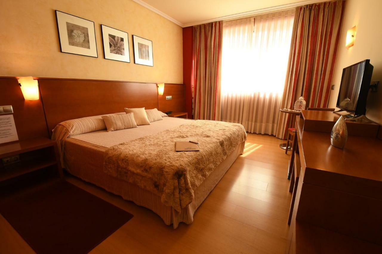Hotel Miravalle Ourense Eksteriør bilde