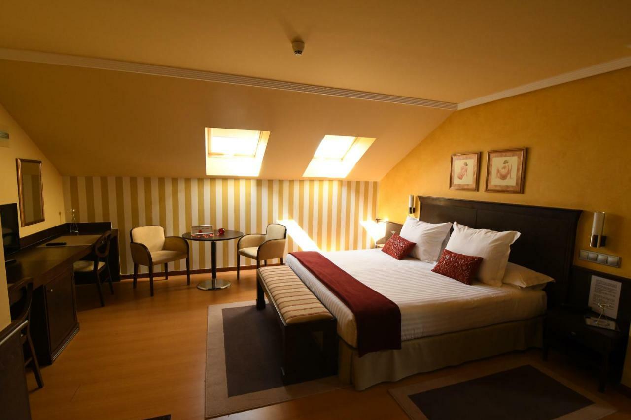Hotel Miravalle Ourense Eksteriør bilde